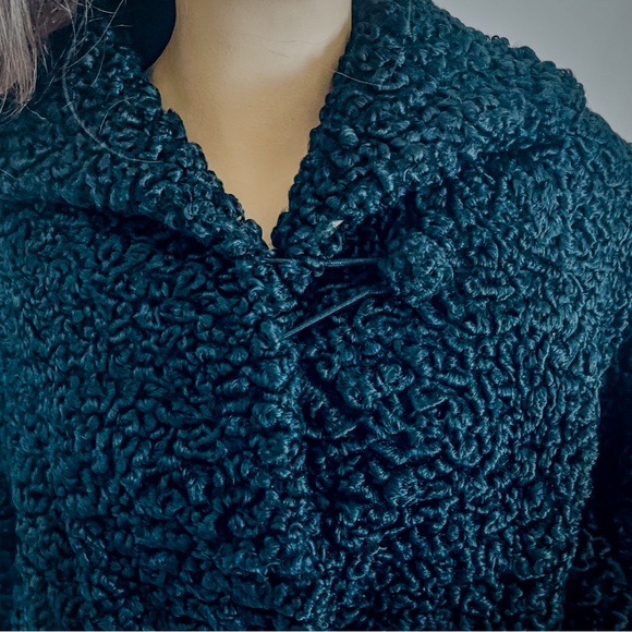 Vintage Persian Lamb Fur Coat. Beautiful Black Fur in Excellent Condition - Picture 4 of 8